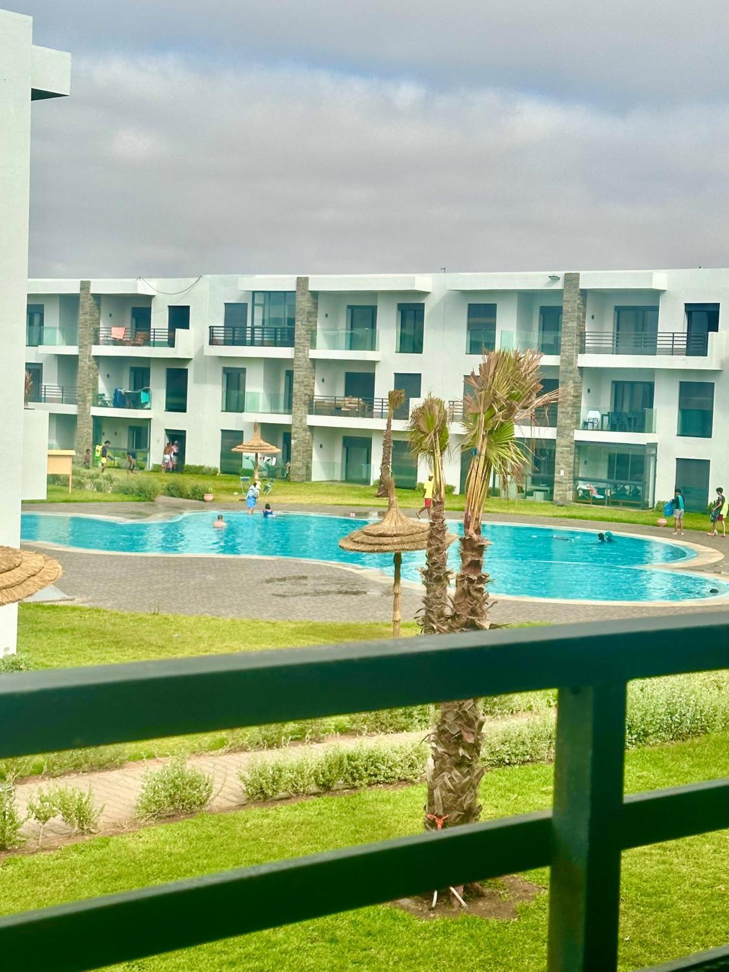 Appartement Cozy Avec Piscine 西迪拉哈尔 外观 照片